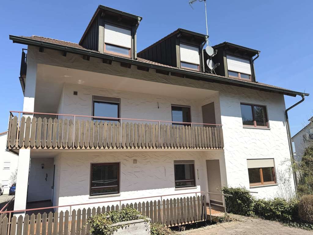 Immobilie in Meßkirch - Attraktives Zweifamilienhaus mit großzügigem Platzangebot in Meßkirch - Bild 0