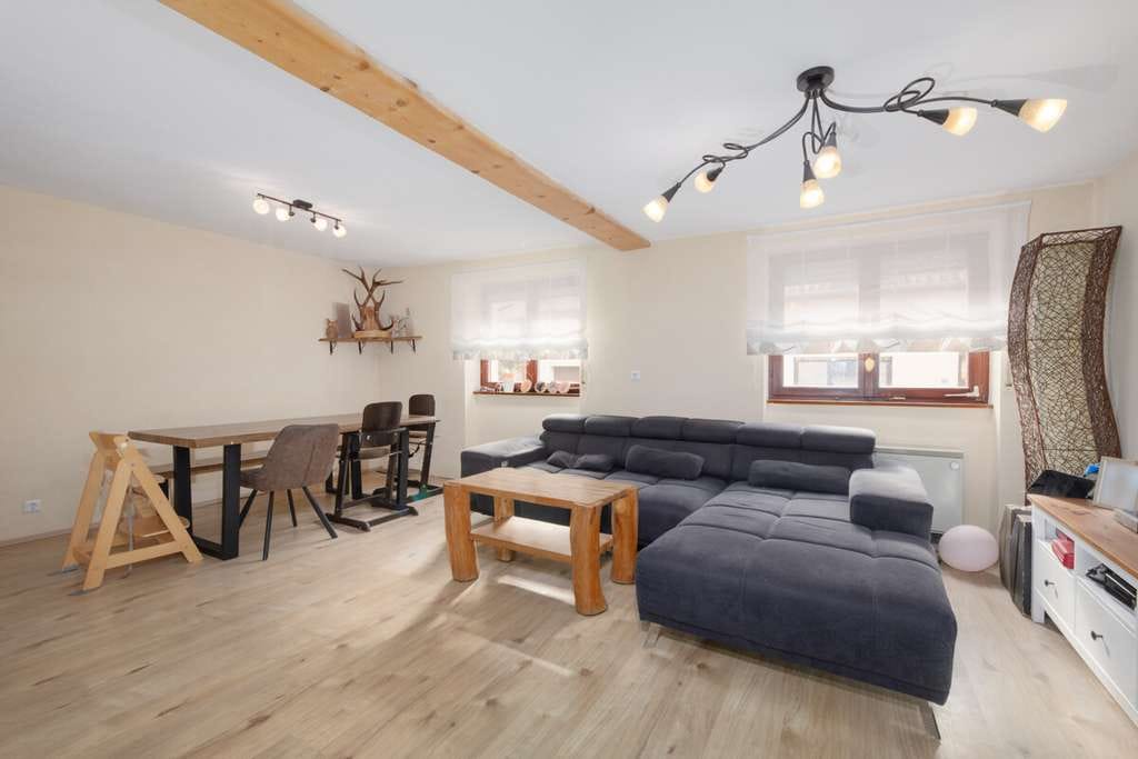 Immobilie in Königsbach-Stein - eihenmittelhaus mit Innenhof, Garten und individuellem Gestaltungspotenzial! - OT Königsbach - Bild 2