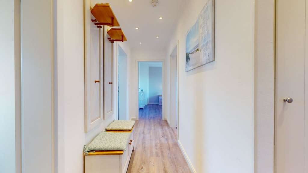 Immobilie in Hörnum (Sylt) - Gepflegte 3-Zimmer-Wohnung in zentraler Lage von Hörnum – Westbalkon & Stellplatz! - Bild 3