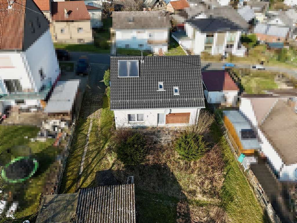 Immobilie in Hohenstein - Hohenstein-Born: Ein Einfamilienhaus mit Garage und großem Grundstück sucht Handwerker zum modernisi - Bild 4