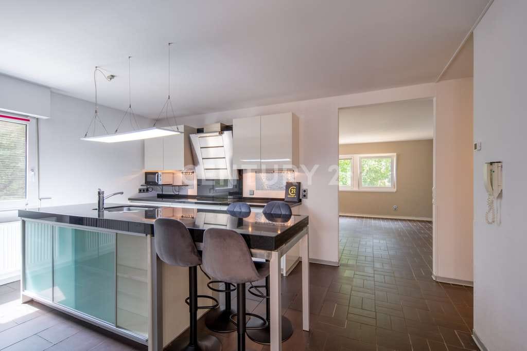 Immobilie in Hünstetten - Bezugsfei | Bungalow | Moderne exklusive Küche | Unverbaubare ruhige Lage | Doppelgarage - Bild 3