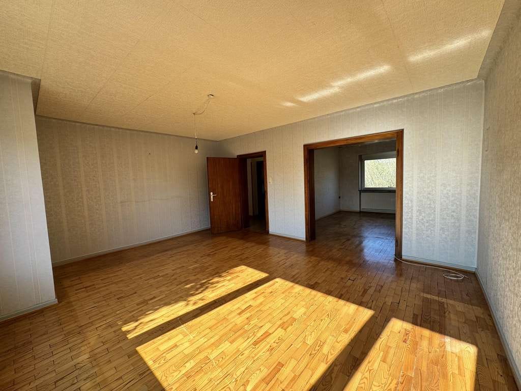 Immobilie in Wallerfangen - Freistehendes Einfamilienhaus in ruhiger Lage von Wallerfangen-St. Barbara! - Bild 2