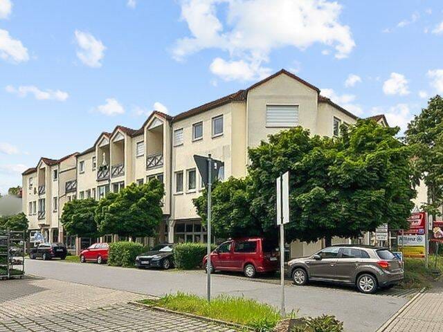 Immobilie in Coswig - Vermietete 2-Zimmer-Dachgeschosswohnung mit Balkon und Tiefgaragenstellplatz in Coswig - Bild 1