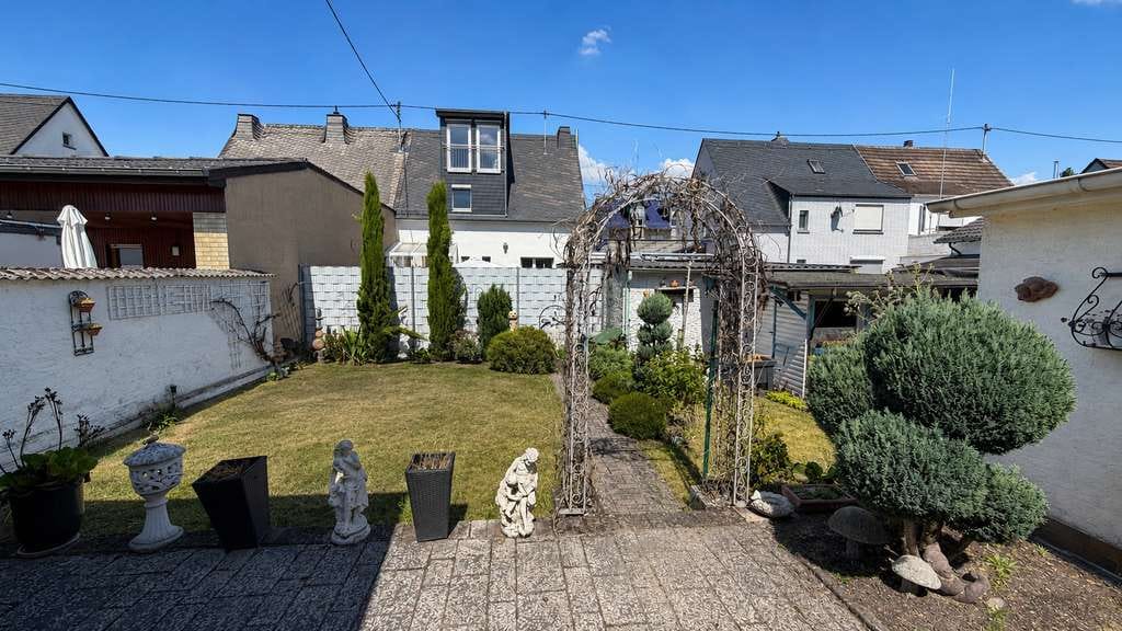 Immobilie in Kruft - Gepflegtes Einfamilienhaus mit Garage und sonnigem Garten in ruhiger Wohnlage - Bild 4