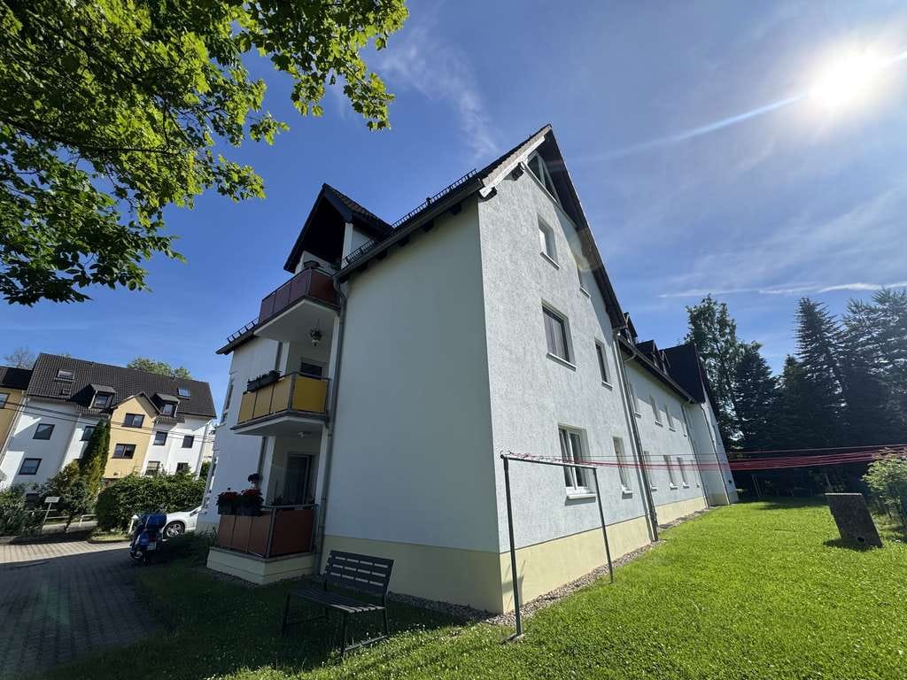 Immobilie in Niederwiesa - *** Lichtdurchflutete 3-Raum Galeriewohnung mit beeindruckender Giebelfensterfront* - Bild 1