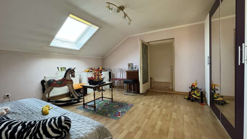 Immobilie in Osterhofen - Großzügiges Einfamilienhaus mit Einliegerwohnung 
Nähe Osterhofen/Gergweis - Bild 4