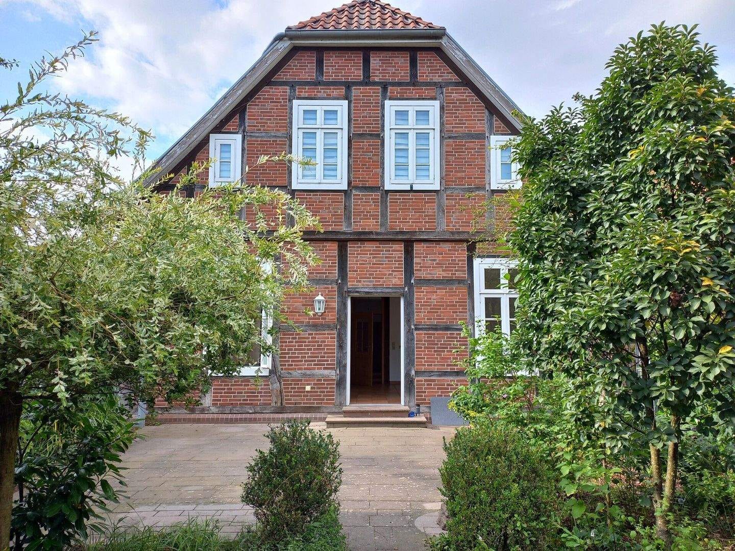 Immobilie in Steinfeld - Idyllisches Zweifamilienhaus in zentraler Lage - denkmalgeschützt und vermietet! - Bild 2