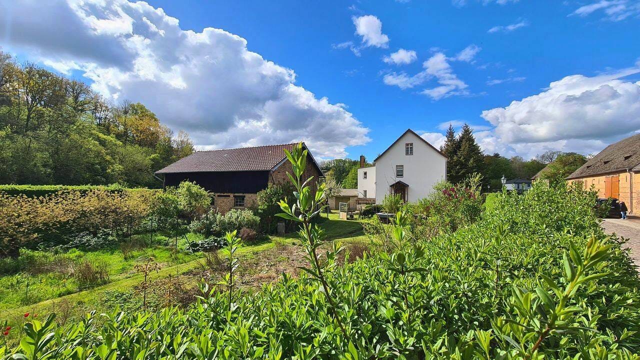 Immobilie in Oderberg - Großes Einfamilienhaus mit Einlieger-oder Ferienwohnung Garten Stall Garagen und Scheune in Oderberg - Bild 1