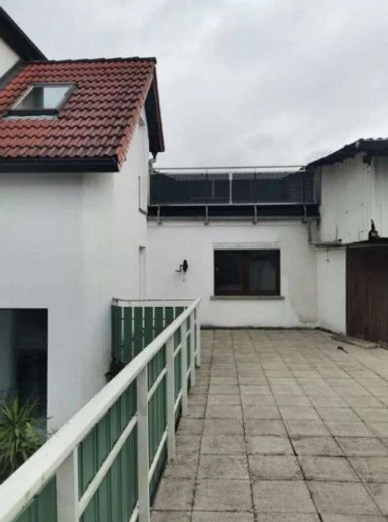 Immobilie in Friedberg (Hessen) - Geräumiges, preiswertes 7-Zimmer-Mehrfamilienhaus in Friedberg Friedberg (Hessen) - Bild 1