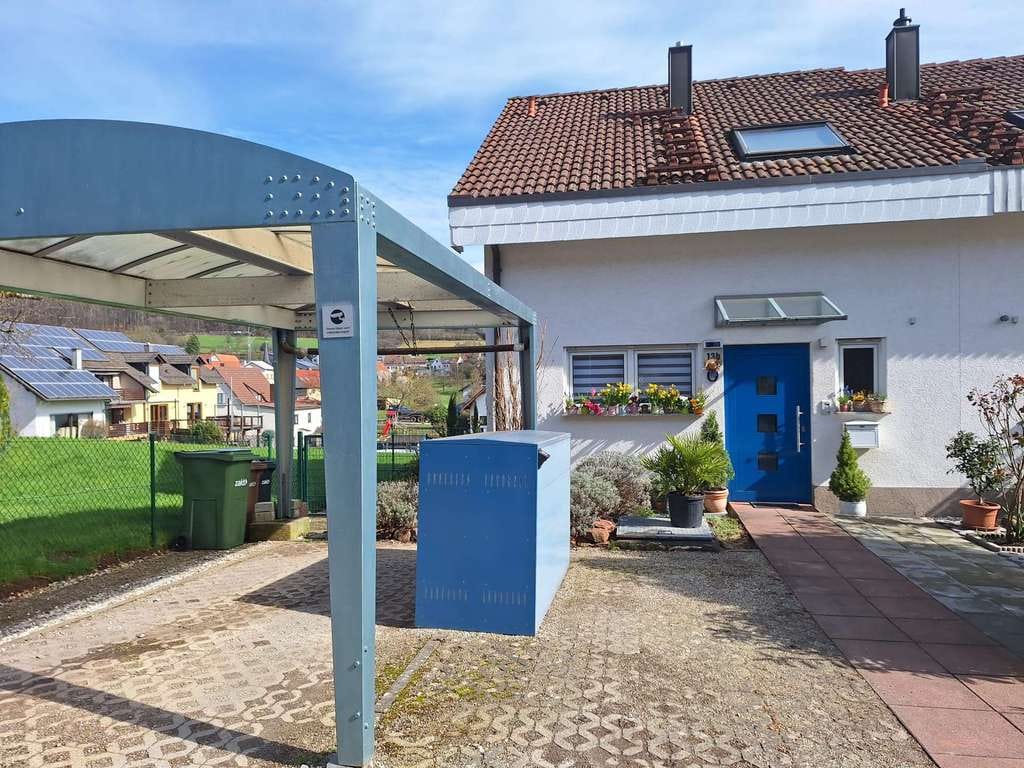 Immobilie in Neckarsteinach - Idyllische Doppelhaushälfte mit unverbaubarem Blick und großzügigem Garten in naturnaher Lage - Bild 1