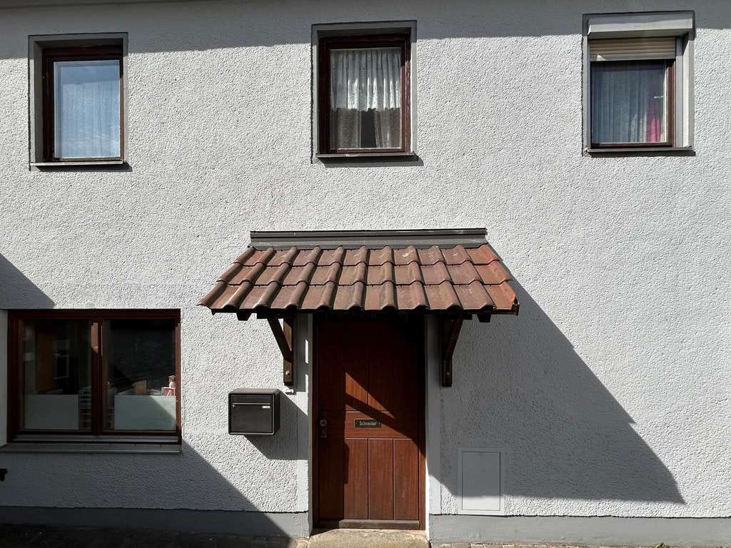 Immobilie in Straubing - Einfamilienhaus und ehemalige Schreinerei in Straubing  - Bild 3