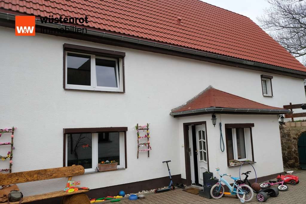 Immobilie in Ostrau - Großzügiges Einfamilienhaus mit Nebengebäuden und Photovoltaikanlage in Obersteina - Bild 1