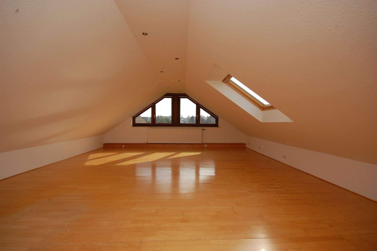 Immobilie in Langwedel - HVV Immobilien: Großzügige 3-Zimmer-Obergeschosswohnung über zwei Ebenen! - Bild 1