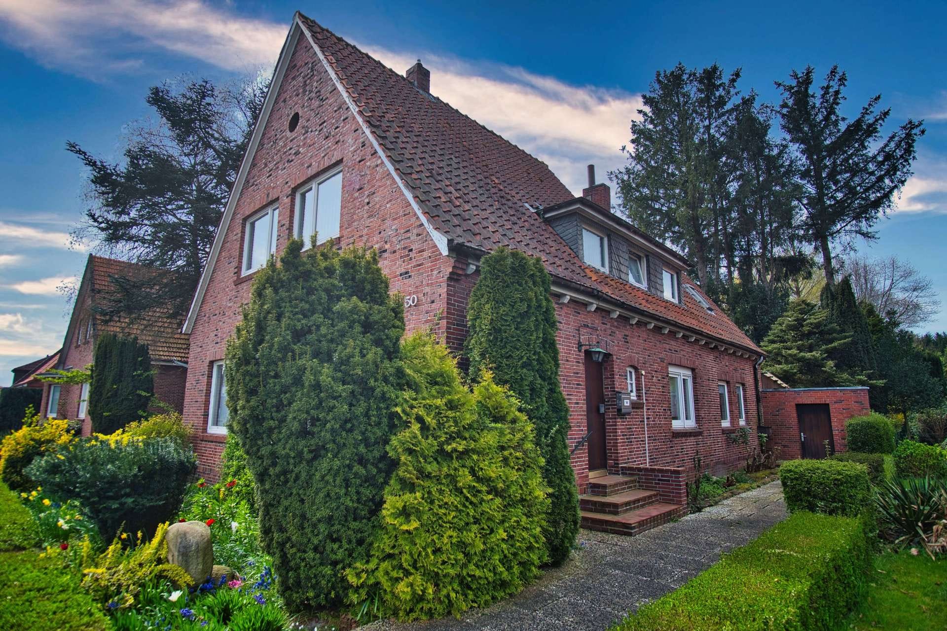 Immobilie in Papenburg - Käufer Provisionsfrei! Projekt für Macher: Einfamilienhaus mit Entwicklungschancen - Bild 1