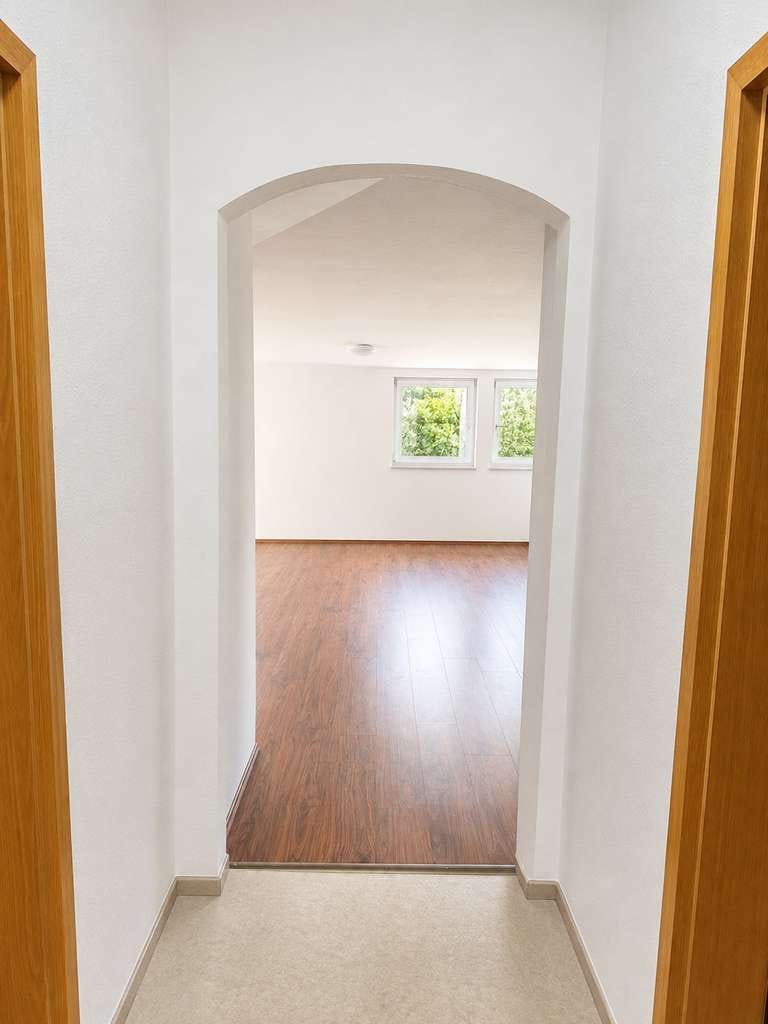 Immobilie in Plochingen - Gepflegte 2-Zimmer-Dachgeschosswohnung mit Loggia und Doppelparker als Kapitalanlage od. Eigenbedarf - Bild 4