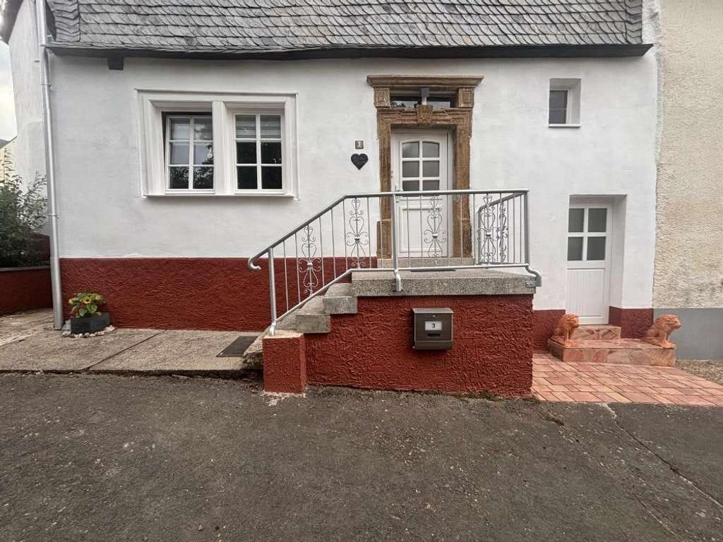 Immobilie in Heimweiler - TOP! Renoviertes Fachwerk! Einfamilienhaus mit Garten und Stellplätzen in ruhiger Wohnlage - Bild 0