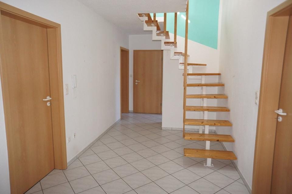 Immobilie in Homberg - Solide Kapitalanlage! Vermietete 3-ZKB-Dachgeschosswohnung in Homberg (Efze) - Bild 0