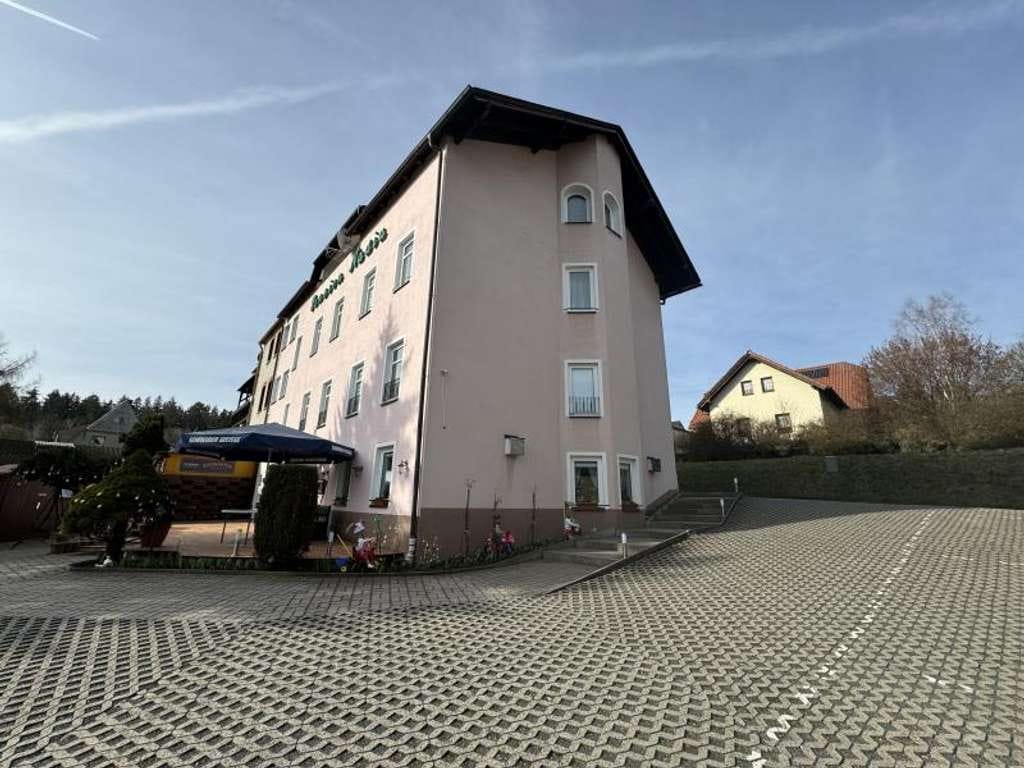 Immobilie in Adorf/Vogtland - Stark! Wer will eine Pension in Adorf? - Bild 4