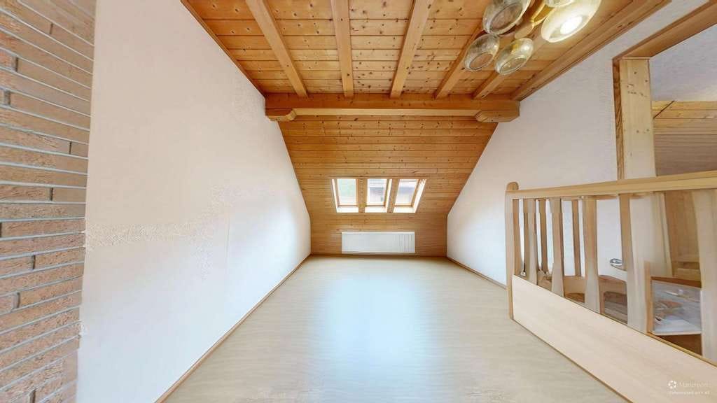 Immobilie in Lemberg - Zwischen Wald und Wohnkomfort – Gepflegtes Zweifamilienhaus mit großem Naturgrundstück - Bild 4