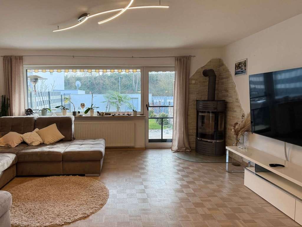 Immobilie in Ketsch - Gepflegtes Reihenmittelhaus mit Garten, Garage und Ausbaupotenzial in Ketsch - Bild 2