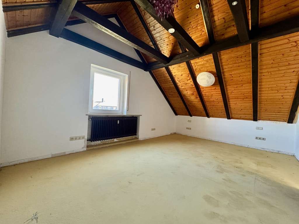 Immobilie in Lauf an der Pegnitz - Gepflegtes 3-Familienhaus in Lauf an der Pegnitz – Kapitalanlage mit Entwicklungspotenzial - Bild 2