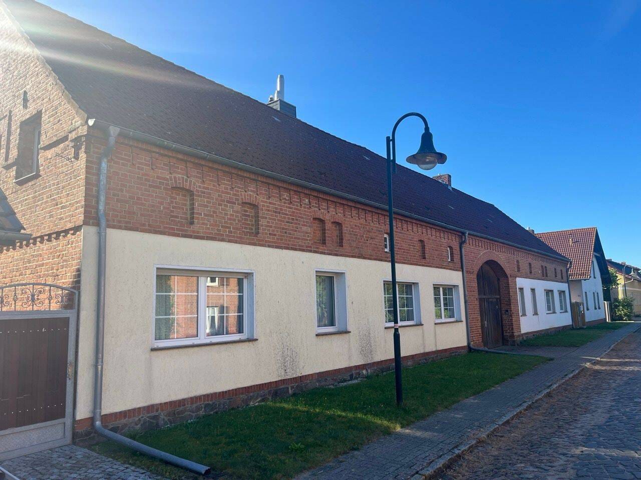 Immobilie in Stendal - Zweigenerationenhaus / Hof / Bauernhaus - Bild 2