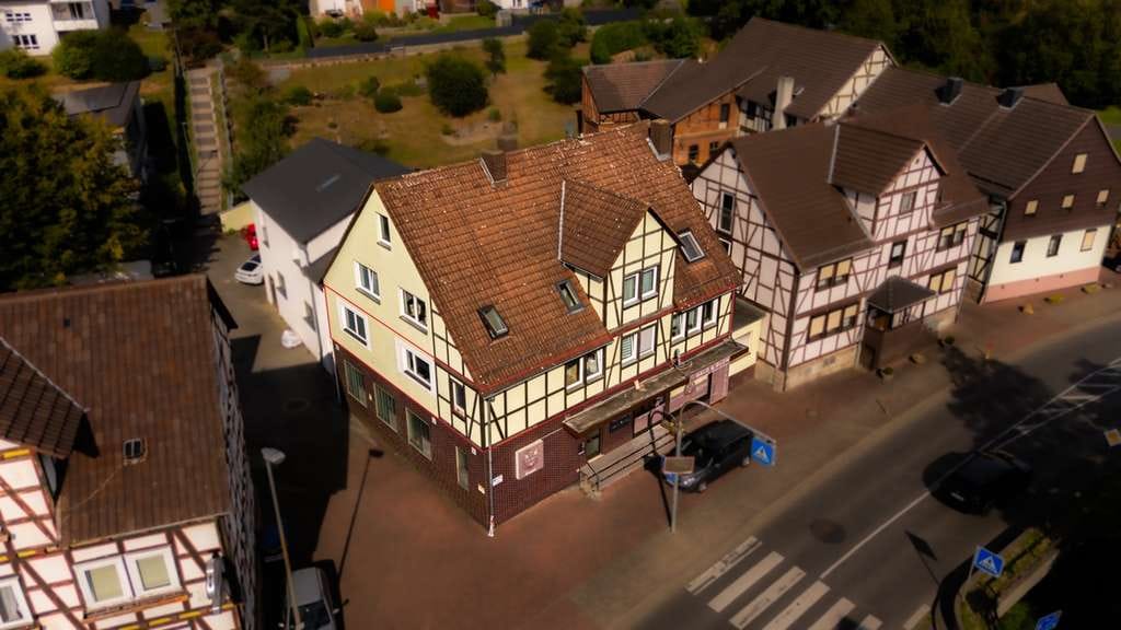 Immobilie in Lohfelden - Eigenheim oder Kapitalanlage – Fußbodenheizung, Dreifachverglasung - Massiv mit Fachwerk-Charm, - Bild 4