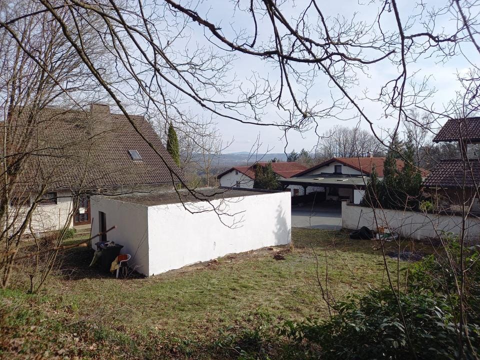 Immobilie in Untersteinach - Ruhig gelegenes Mehrgenerationenhaus in Top-Lage – renovierungsbedürftig mit viel Potential - Bild 0