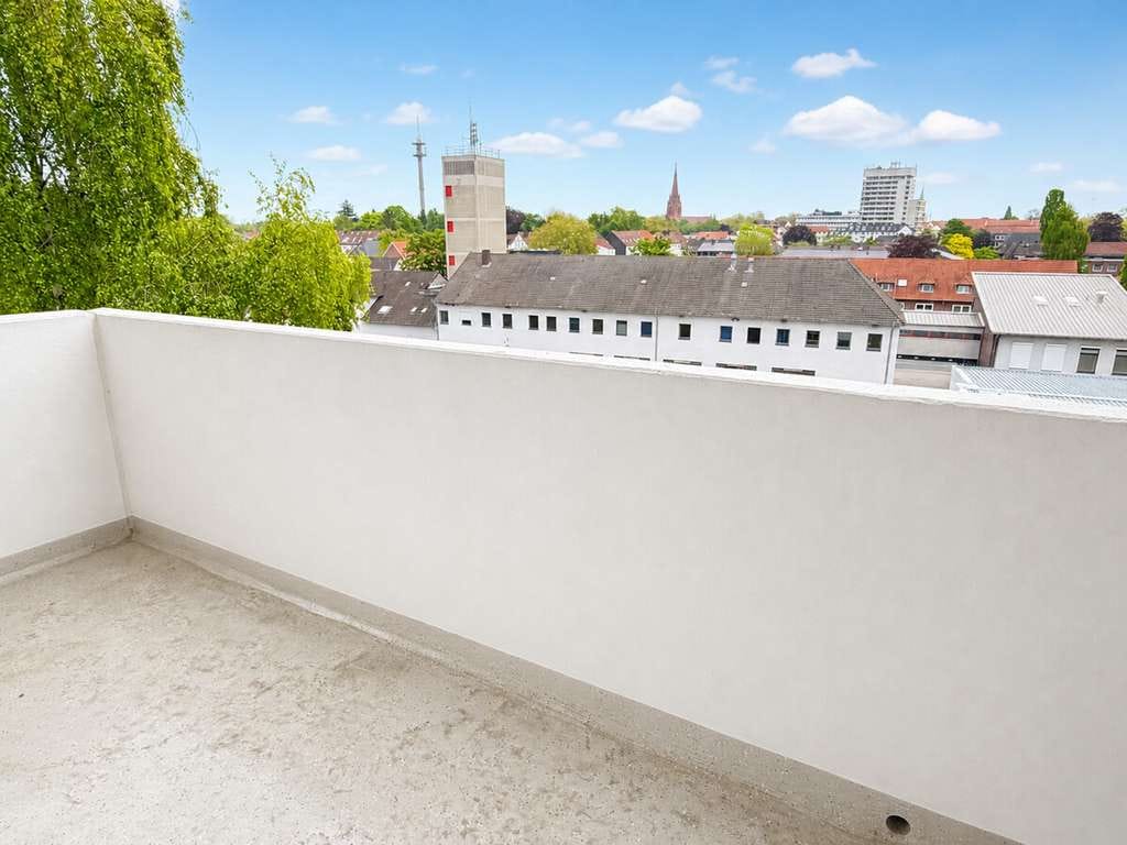 Immobilie in Delmenhorst - Wohnen mit Weitblick: 3-Zimmer. Balkon. Aufzug & TG-Stellplatz. - Bild 3