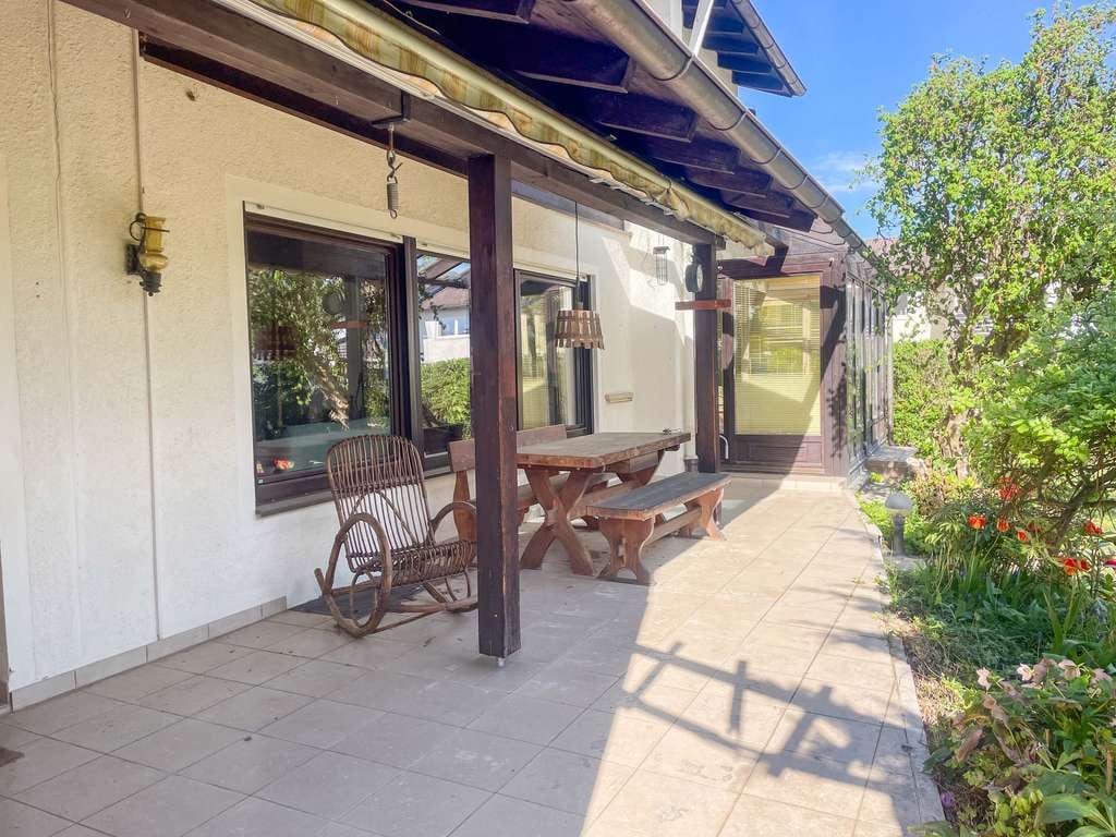 Immobilie in Erharting - Freistehendes Einfamilienhaus mit großem Garten & Wintergarten – viel Platz für die ganze Familie - Bild 4