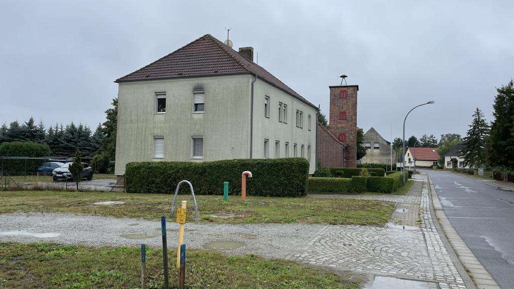 Immobilie in Schipkau - Vermietete Eigentumswohnung mit Gartenanteil und Garage - Bild 1