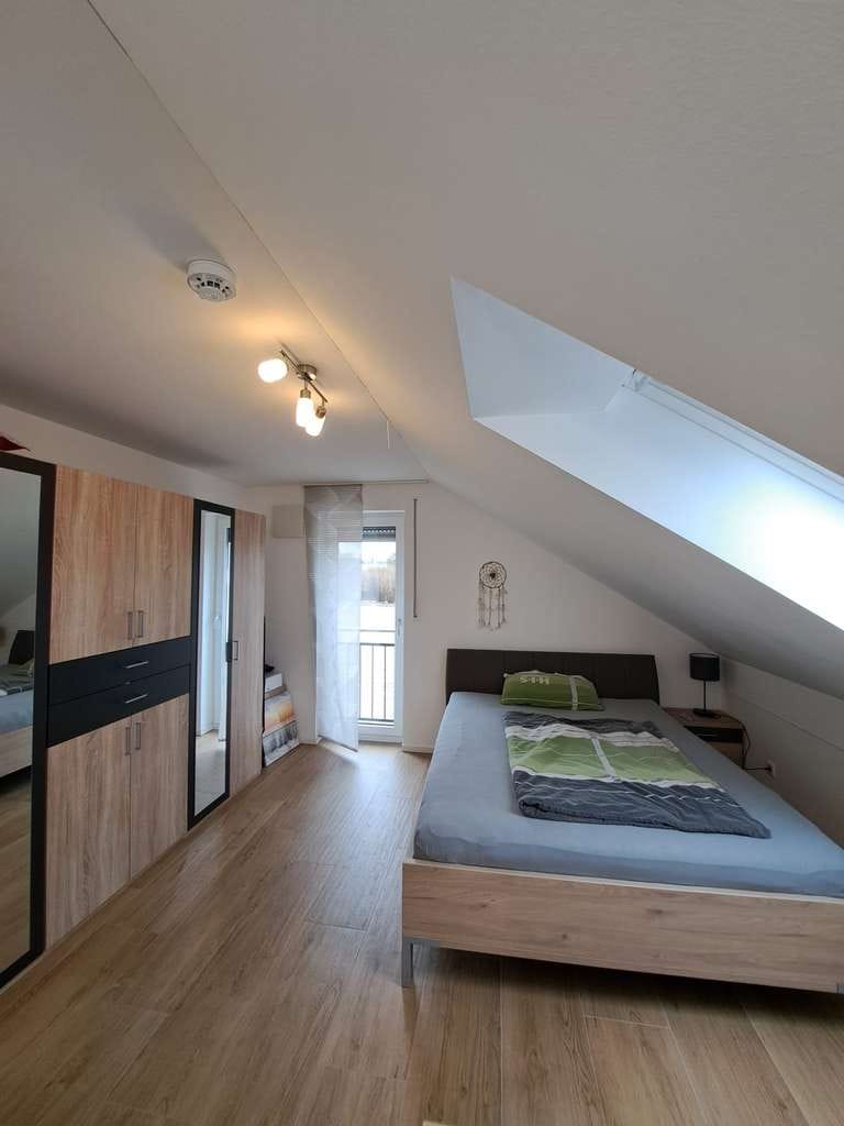 Immobilie in Langquaid - attraktive 2 Zimmer DG Wohnung  mit Blick ins Grüne - Bild 4