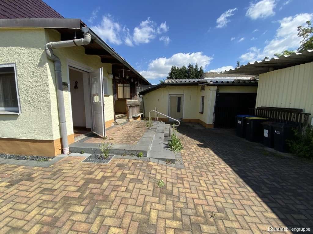 Immobilie in Röderaue - Gemütliche Doppelhaushälfte mit großem Grundstück und Doppelgarage in ruhiger Siedlungslage - Bild 4