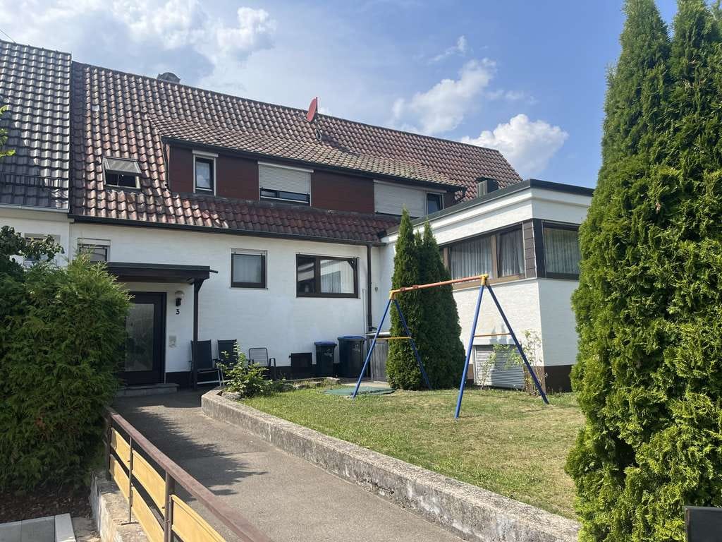 Immobilie in Schönaich - Zweifamilienhaus mit viel Platz - Bild 2