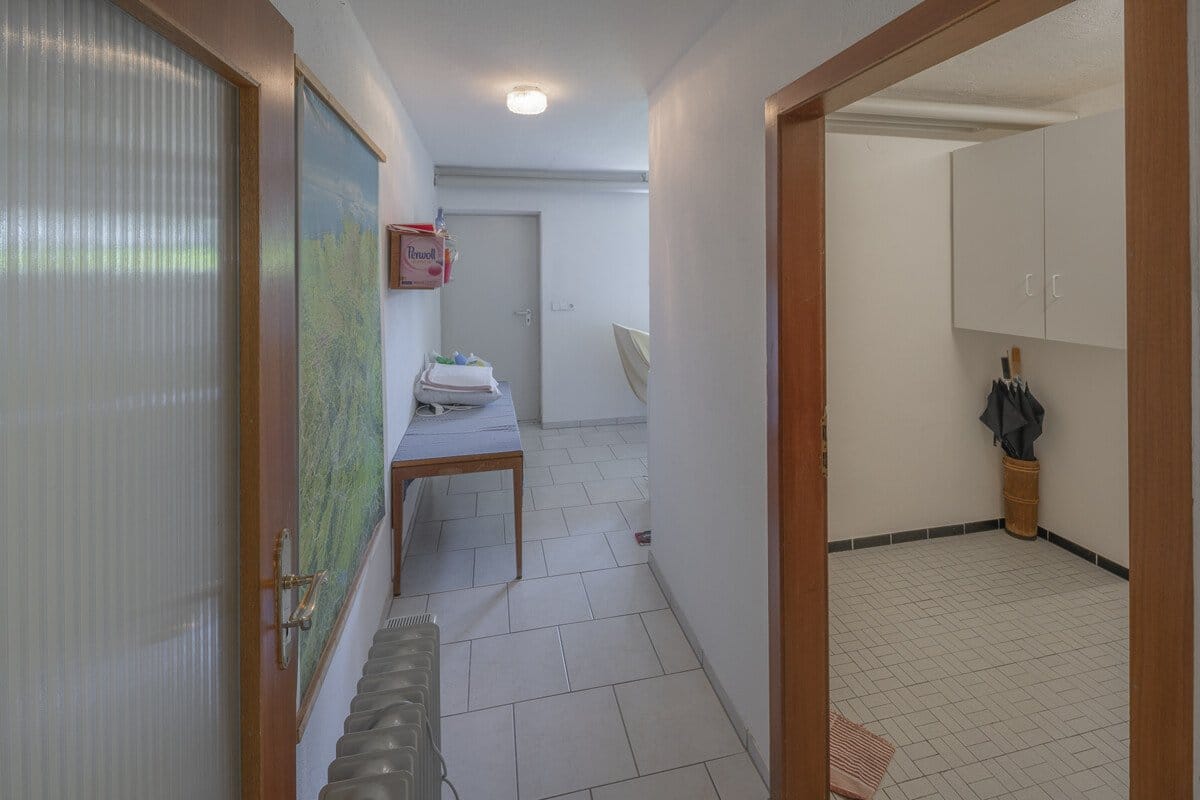 Immobilie in Dauchingen - Nicht nur für einen Sommer! Das perfekte Einfamilienhaus am Ortsrand mit Weitblick und durchdachter Aufteilung - Bild 3
