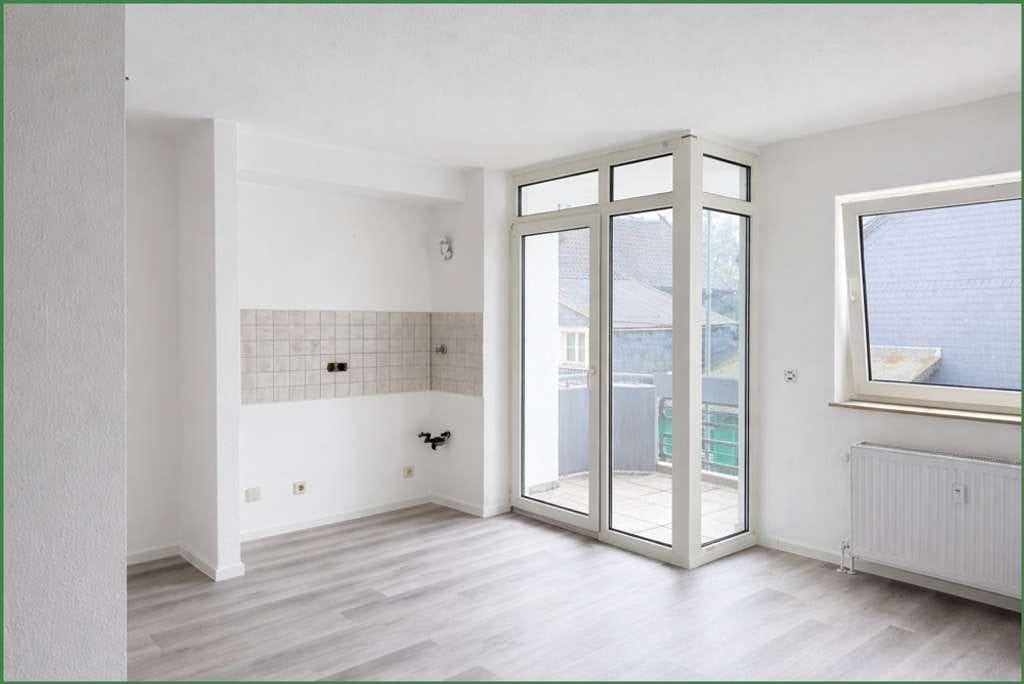 Immobilie in Burscheid - 1 Zimmerwohnung mit Balkon, Aufzug u. Stellplatz in Burscheid Hilgen - Bild 2