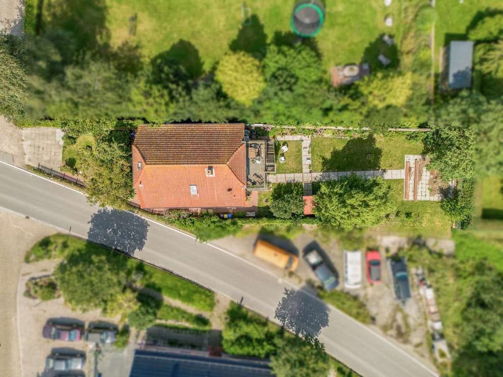 Immobilie in Fehmarn - Bezugsfreies Wohnhaus mit zwei Wohneinheiten und Garten auf Fehmarn - Bild 2
