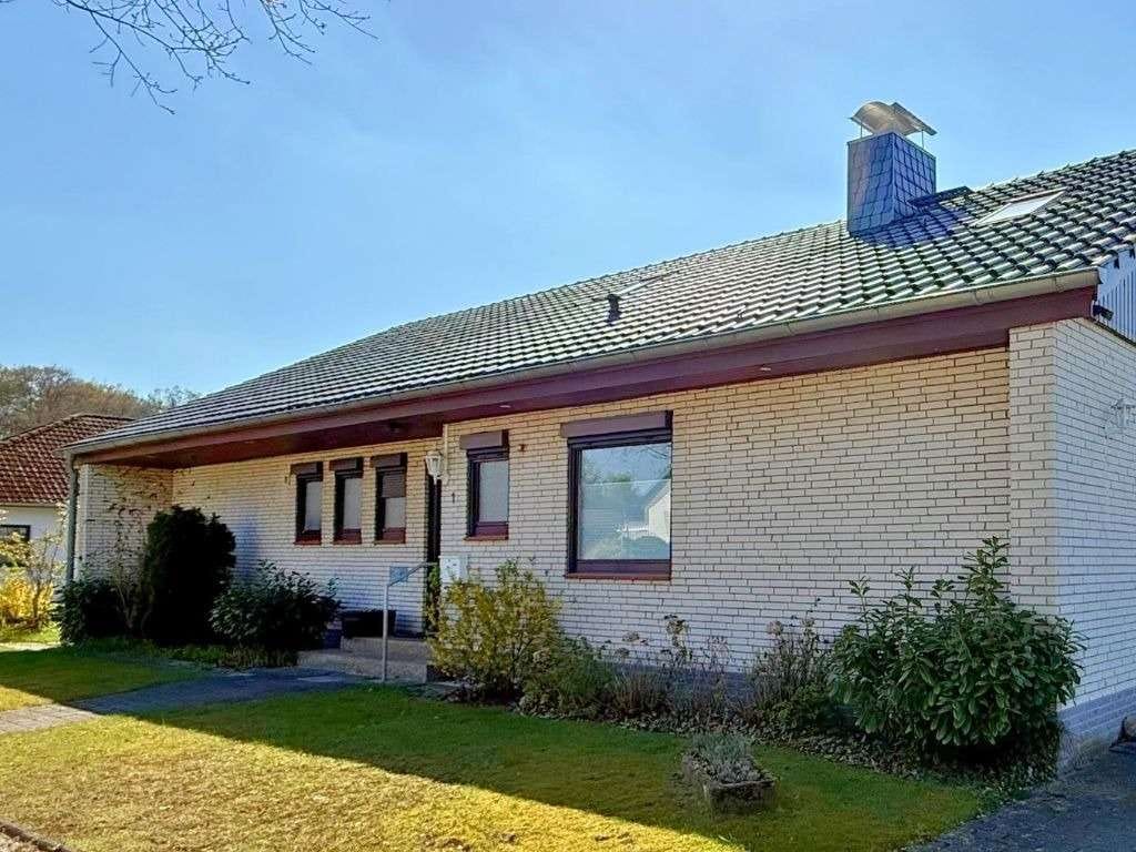 Immobilie in Ebstorf - Einfamilienhaus mit Doppelgarage - Bild 2