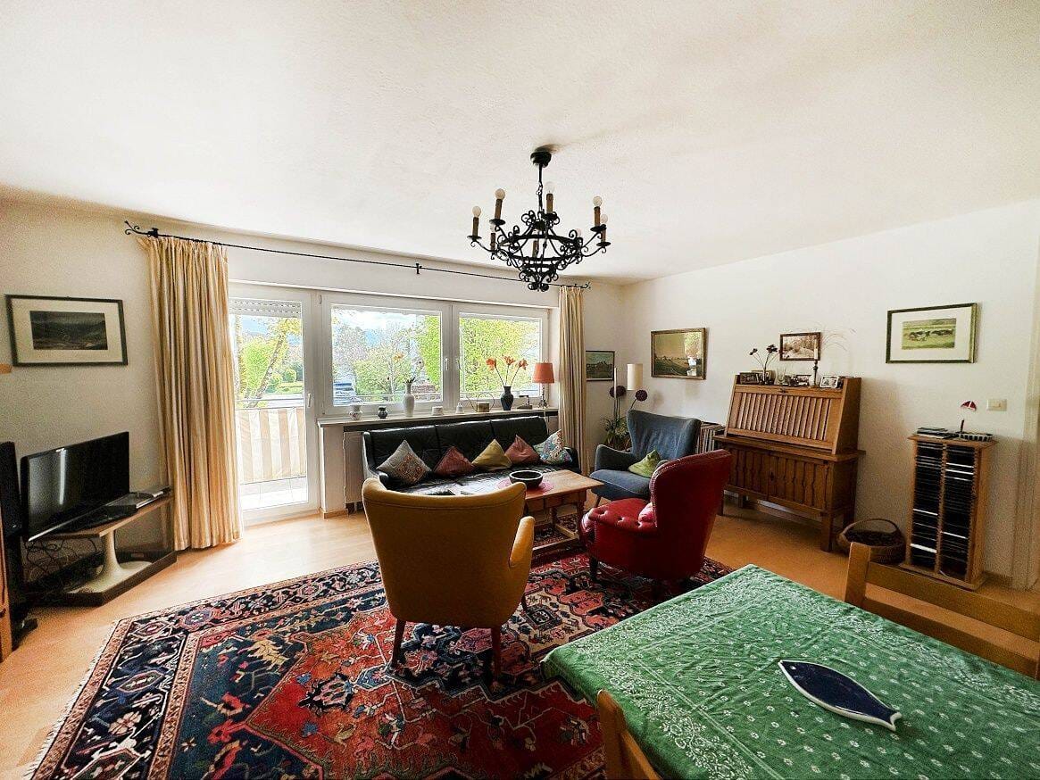 Immobilie in Prien am Chiemsee - Großzügige 3-Zimmer Wohnung mit Südbalkon in attraktiver Lage - Bild 4