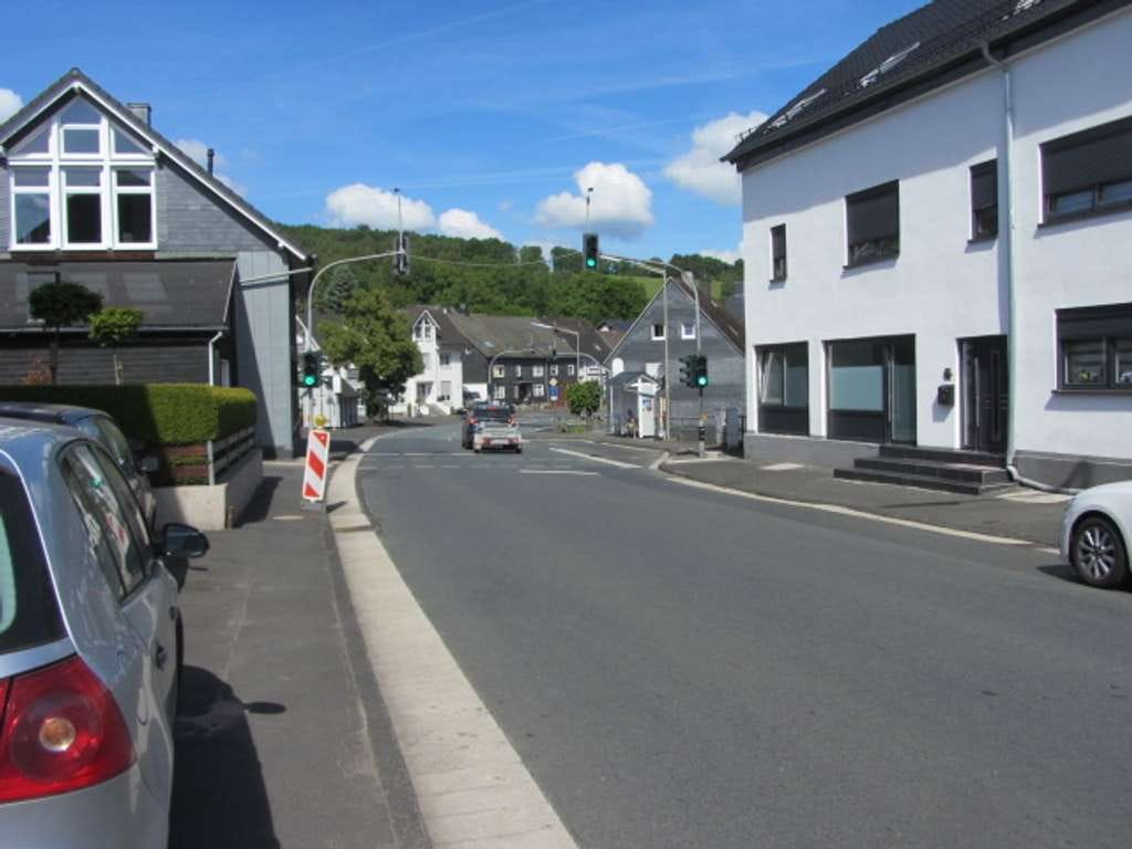 Immobilie in Burbach - ZWANGSVERSTEIGERUNG!! Mehrfamilienhaus in Burbach-Wahlbach - Bild 3