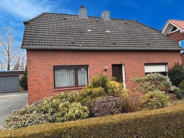 Immobilie in Bad Zwischenahn - Wohnhaus mit schönem Gartengrundstück in Bad Zwischenahn - Bild 0