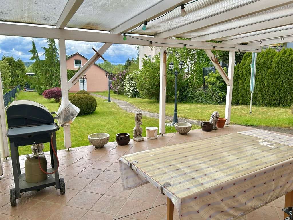 Immobilie in Diedorf - Freistehendes Einfamilienhaus in Diedorf mit PV, Doppelgarage & 3 Wohneinheiten-Potenzial - Bild 3