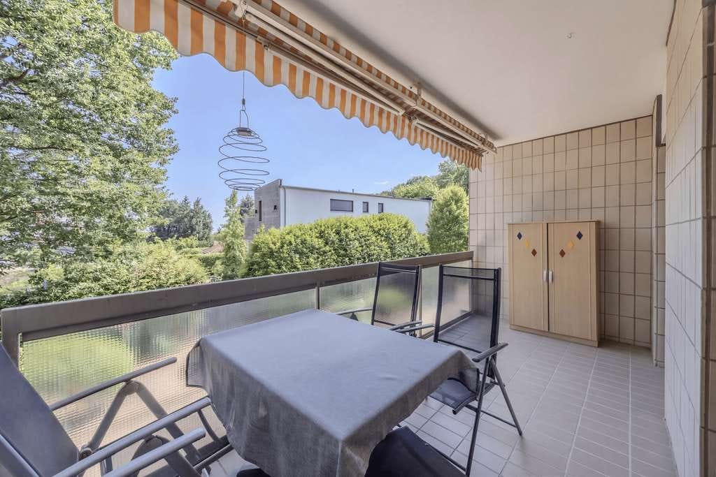 Immobilie in Bad Soden - Wohnen im Grünen: 4-Zimmer-Wohnung mit Loggia in Bad Soden - Bild 3