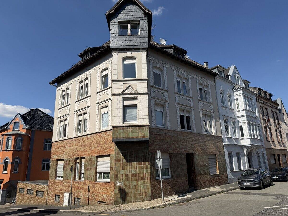 Immobilie in Solingen - ++ Solide Kapitalanlage in Solingen: Vollvermietetes, top-gepflegtes Mehrfamilienhaus mit 3 Garagen ++ - Bild 0