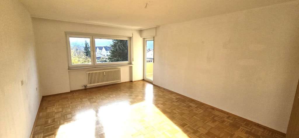 Immobilie in Offenau - Helle 3-Zimmer-Wohnung mit Balkon und traumhafter Aussicht - Bild 3