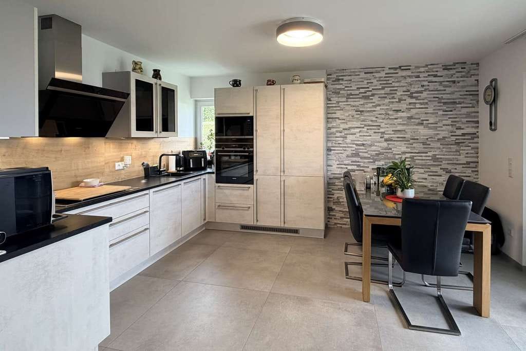 Immobilie in Dietfurt an der Altmühl - Moderne 2 Zimmer Souterrain Wohnung mit Garten inkl. 2 Stellplätzen - Bild 0