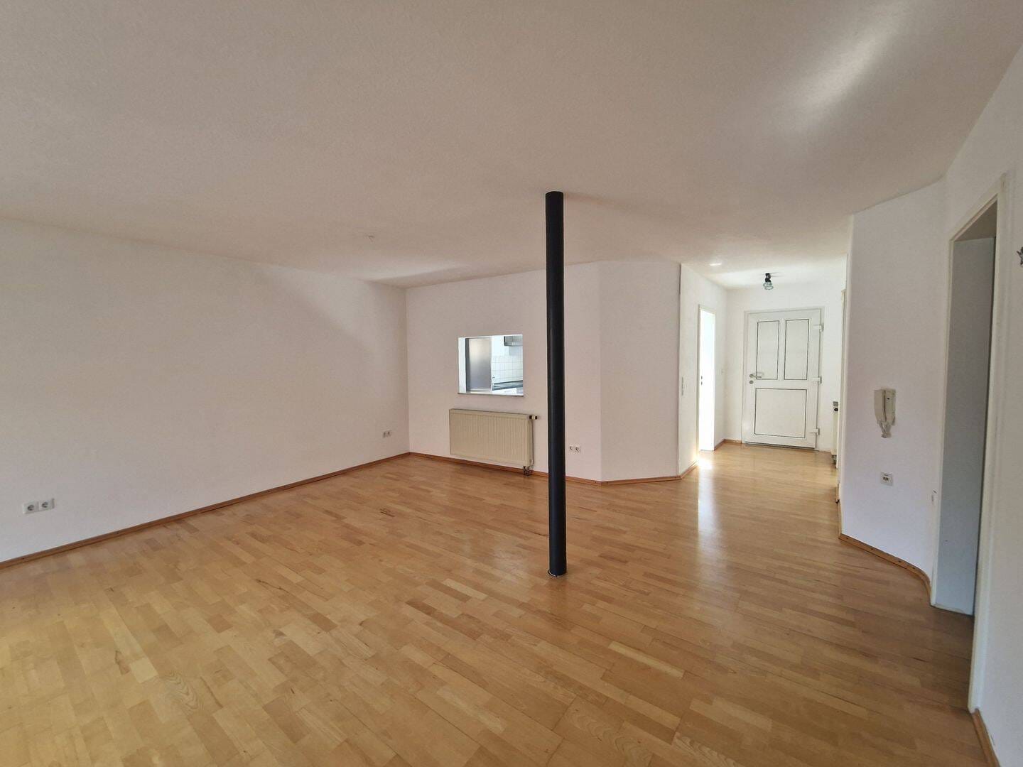 Immobilie in Lorsch - Im Herzen von Lorsch, mit traumhaftem Terrassenblick in den Klostergarten  - Bild 1