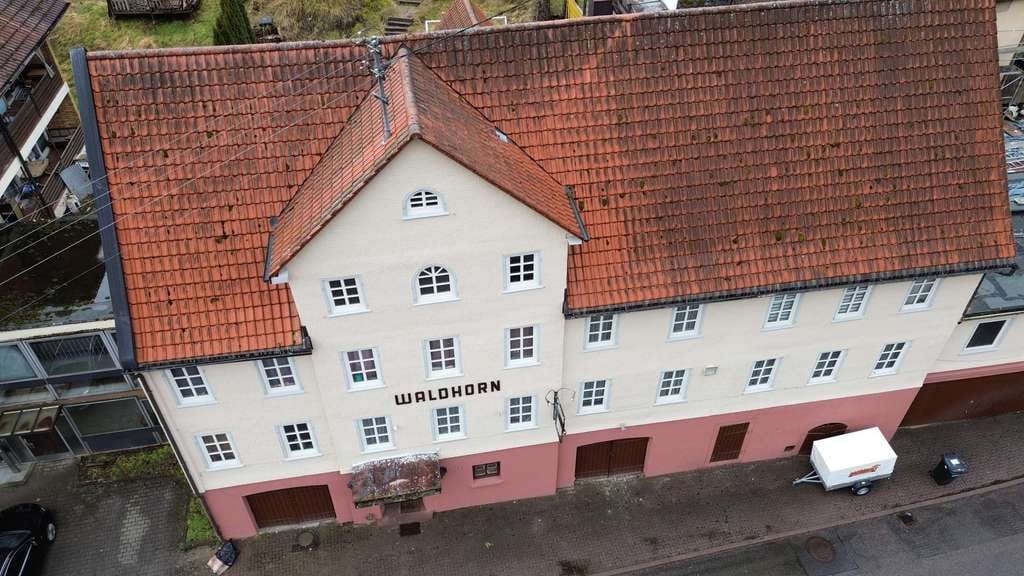 Immobilie in Altensteig - MFH mit Möglichkeiten - 2 Wohnungen + Veranstaltungen/Gastro/Events - Bild 2