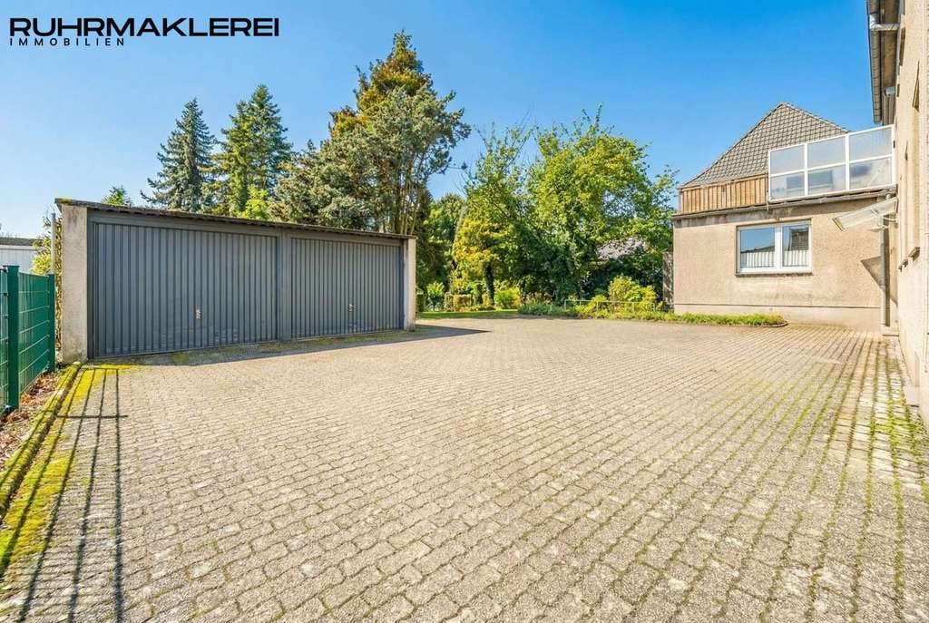 Immobilie in Herten - Freistehendes Wohn- und Geschäftshaus mit 3 Garagen und XL Grundstück in Herten-Scherlebeck! - Bild 3