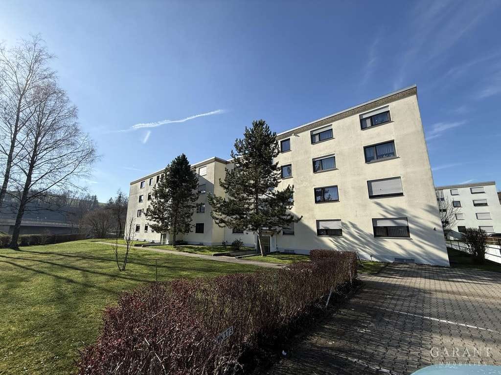 Immobilie in Wutöschingen - Haus im Haus - 4 1/2 Zimmer-Wohnung mit Balkon - Bild 1